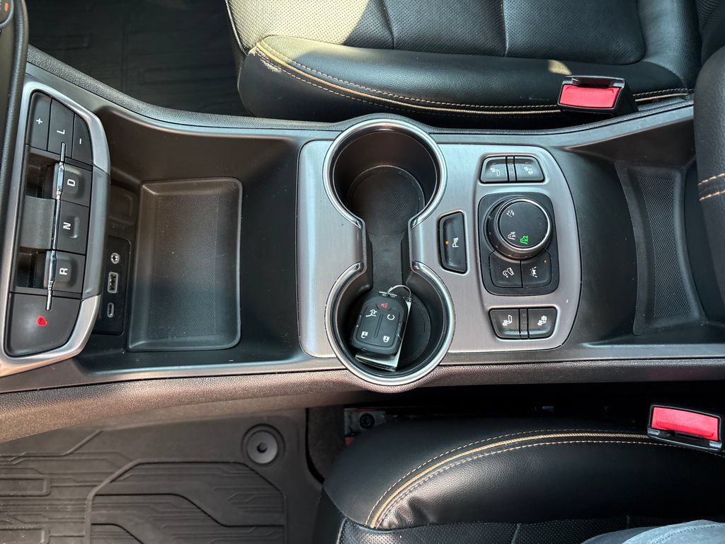 Used 2022 GMC Terrain AT4 w/ Infotainment Package II AWD/4WD image 35