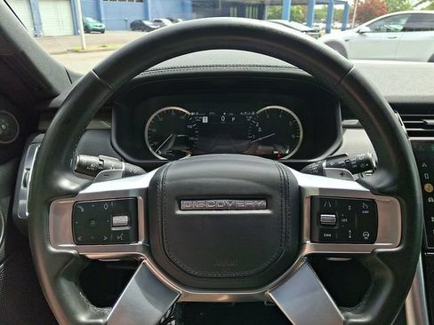Used 2023 Land Rover Discovery Metropolitan Edition AWD/4WD image 23