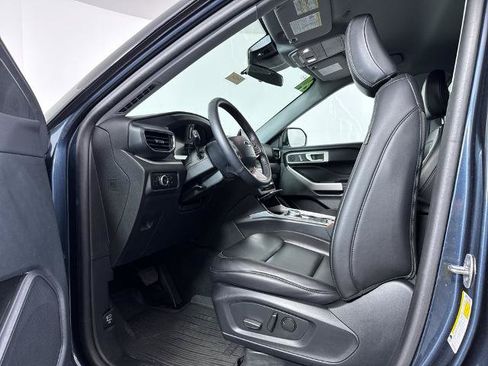 Certified 2024 Ford Explorer XLT w/ Equipment Group 202A AWD/4WD image 5