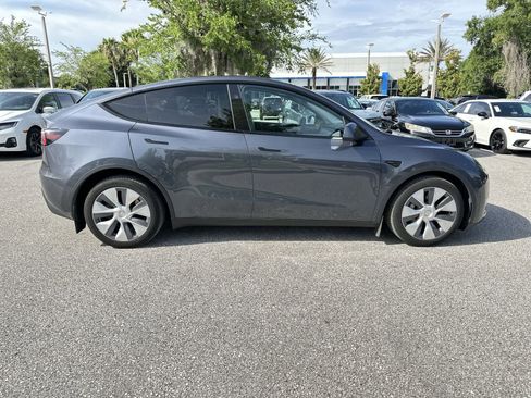 Used 2023 Tesla Model Y Long Range AWD/4WD image 7