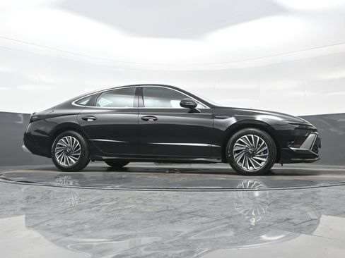 Certified 2025 Hyundai Sonata SEL image 31