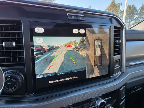 Used 2025 Ford F250 Platinum image 18