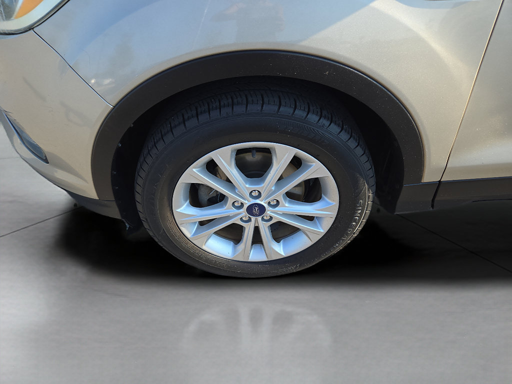 Used 2017 Ford Escape SE FWD image 38