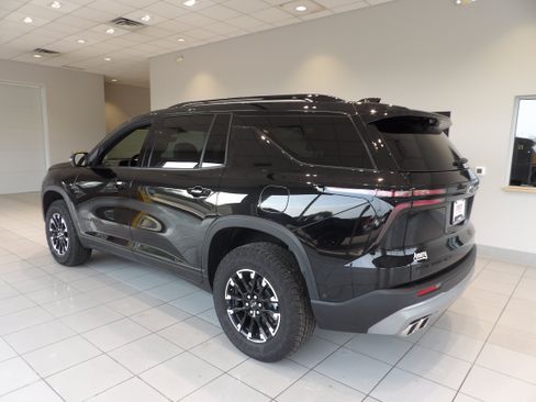 Used 2026 Chevrolet Traverse Z71 w/ Enhanced Driving Package AWD/4WD image 6