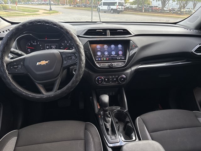 Used 2022 Chevrolet TrailBlazer LT w/ Convenience Package FWD image 9
