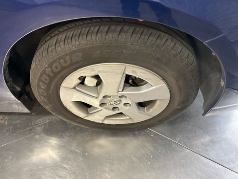 Used 2011 Toyota Prius Two image 5