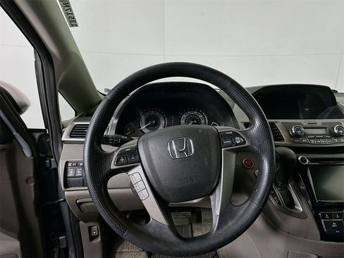 Used 2016 Honda Odyssey SE image 11