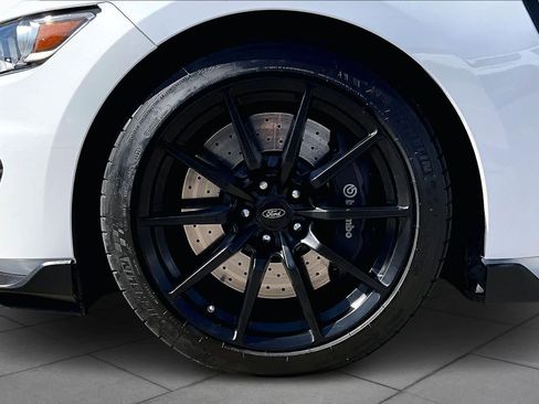 Used 2016 Ford Mustang Shelby GT350 w/ Technology Package image 11