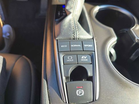 Certified 2024 Toyota Camry SE image 32