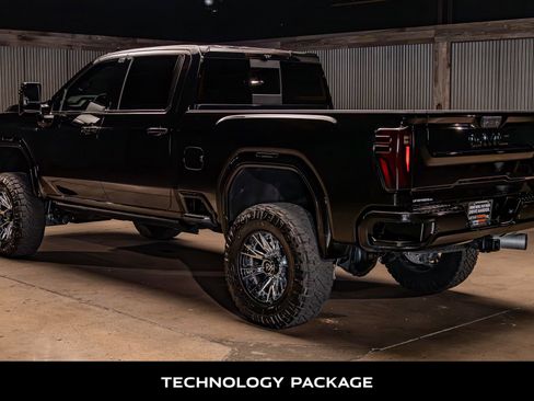 Used 2025 GMC Sierra 3500 Denali w/ Denali Reserve Package image 6