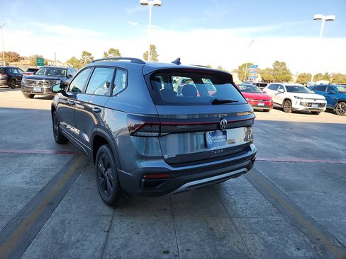 New 2026 Volkswagen Taos S image 5