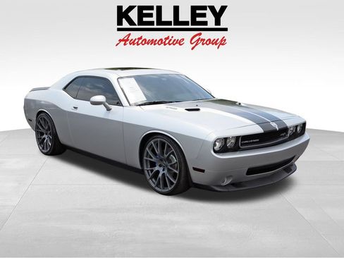 Used 2008 Dodge Challenger SRT8 RWD image 1