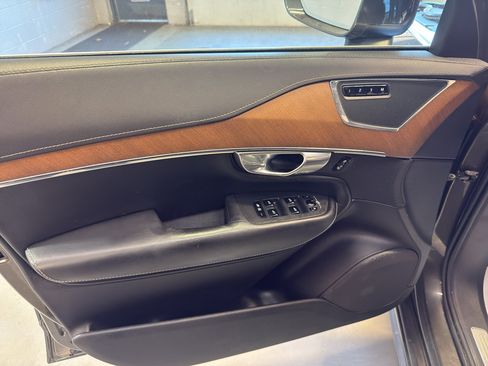 Used 2018 Volvo XC90 T6 Inscription w/ Convenience Package image 14
