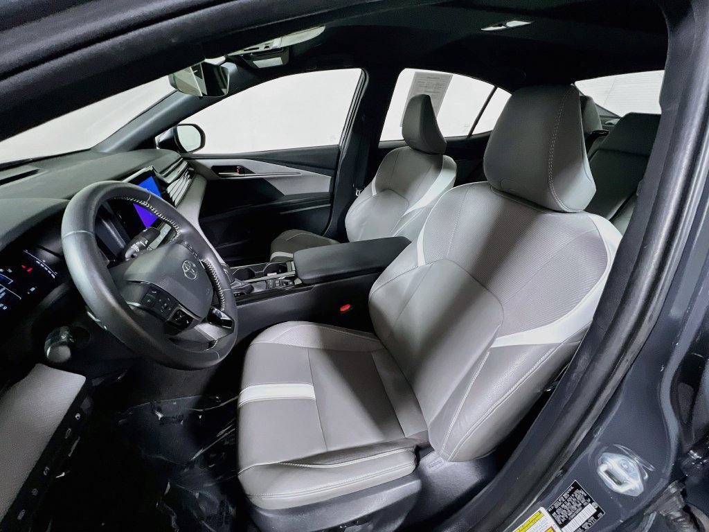 Certified 2025 Toyota Camry SE FWD image 18