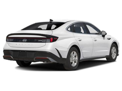 Used 2026 Hyundai Sonata SE FWD image 2