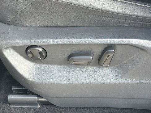 Used 2020 Volkswagen Tiguan SEL w/ 3rd Row Seat Package image 25