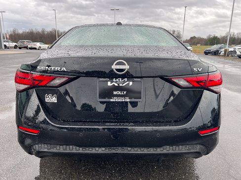 Used 2024 Nissan Sentra SV image 4