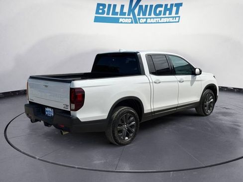 Used 2025 Honda Ridgeline Sport image 5