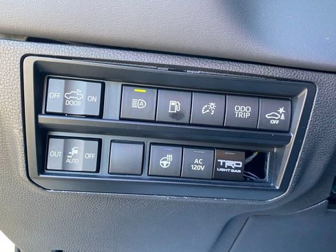 Used 2023 Toyota Tundra Platinum image 26