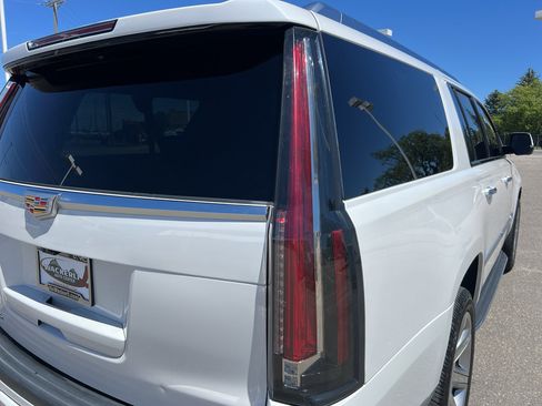 Certified 2019 Cadillac Escalade ESV Luxury AWD/4WD image 11