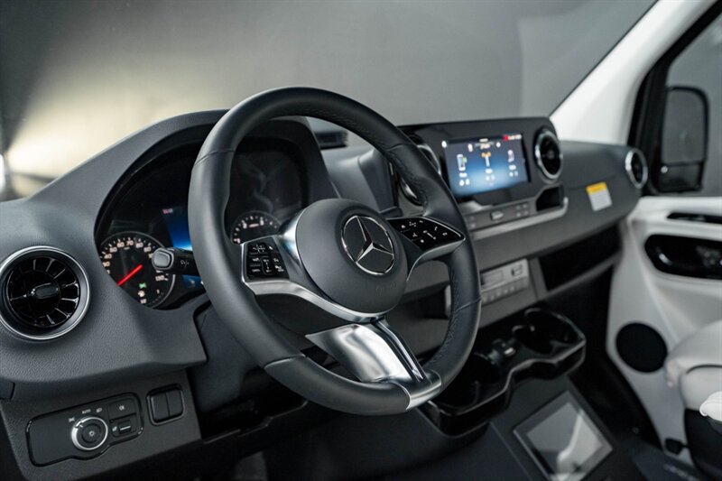 Used 2026 Mercedes-Benz Sprinter 3500 image 21