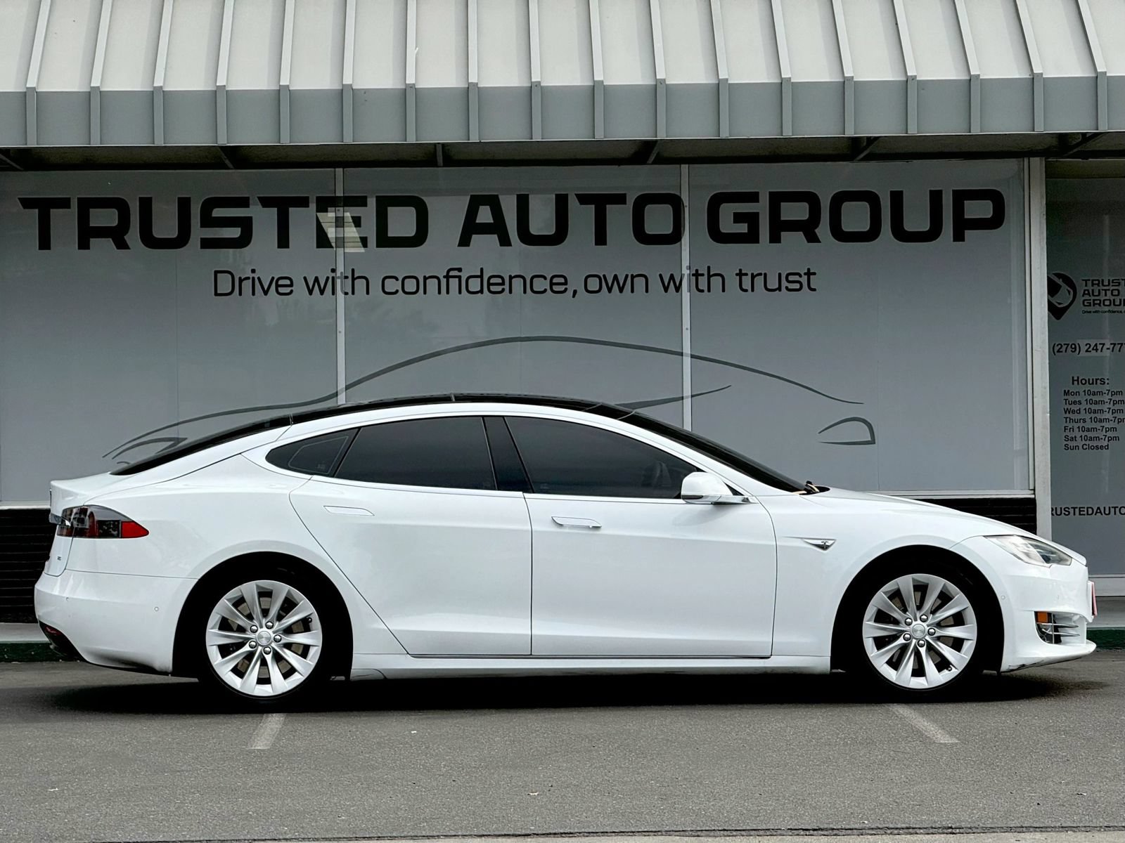 Used 2016 Tesla Model S 75 RWD image 3