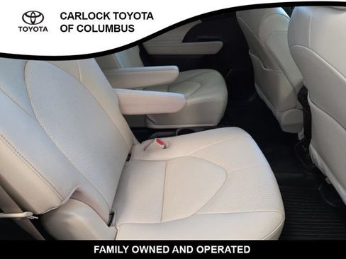 Used 2022 Toyota Highlander Limited AWD/4WD image 19