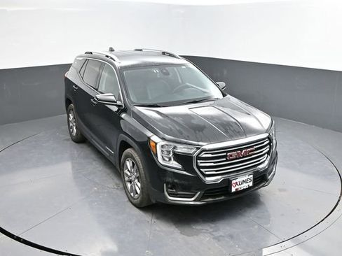 Used 2024 GMC Terrain SLT AWD/4WD image 34
