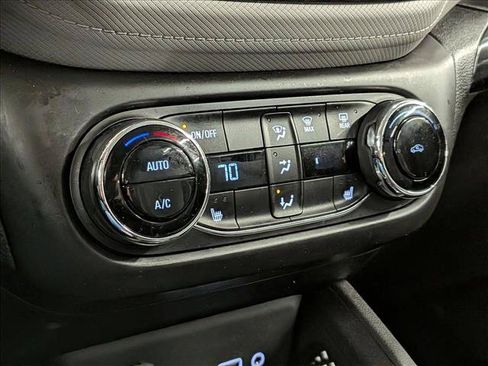 Used 2021 Chevrolet TrailBlazer LT w/ Sun and Liftgate Package FWD image 16