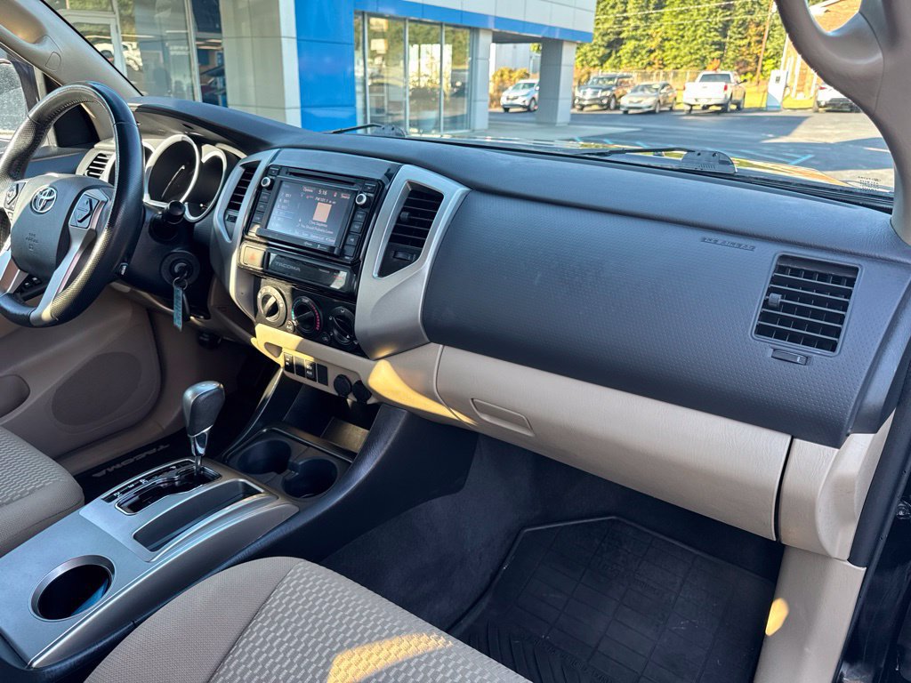 Used 2015 Toyota Tacoma PreRunner w/ SR5 Package RWD image 14
