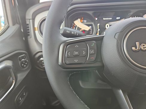 New 2026 Jeep Gladiator Sport AWD/4WD image 13