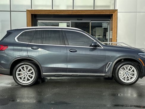 Used 2022 BMW X5 xDrive40i w/ Climate Comfort Package image 8