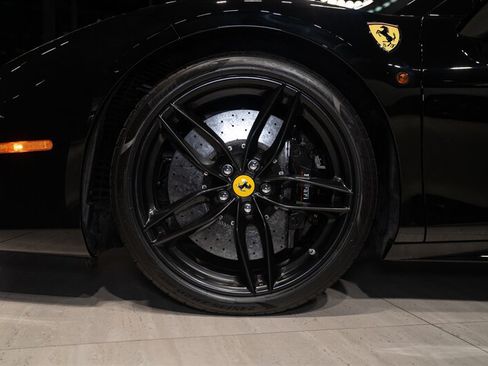 Used 2018 Ferrari 488 Spider RWD image 9