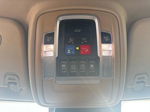 Used 2019 RAM 1500 Laramie image 27