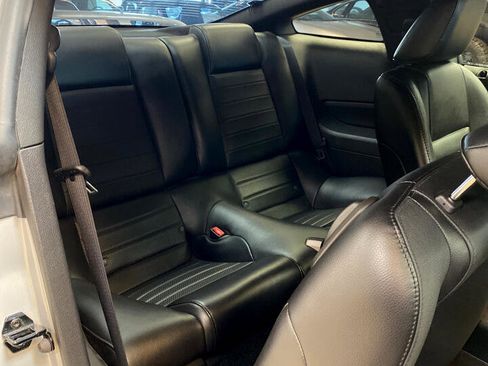 Used 2006 Ford Mustang GT image 38