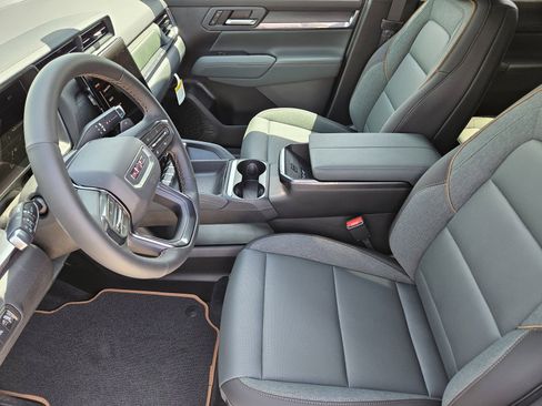 New 2026 GMC Terrain AT4 AWD/4WD image 9