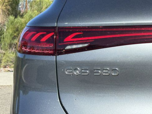 Used 2023 Mercedes-Benz EQS 580 4MATIC SUV image 12
