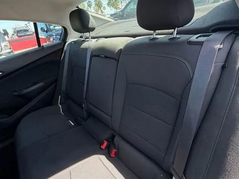 Used 2016 Chevrolet Cruze LT w/ Convenience Package image 10