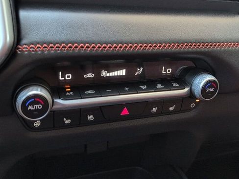 Used 2025 MAZDA CX-50 Meridian Edition w/ Weather Package image 32