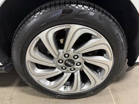Used 2024 Lincoln Navigator L Reserve AWD/4WD image 7