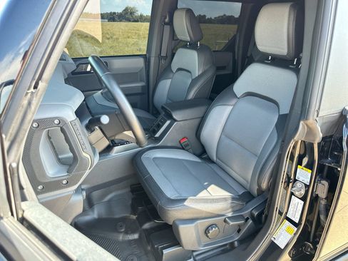 Used 2024 Ford Bronco Everglades AWD/4WD image 11