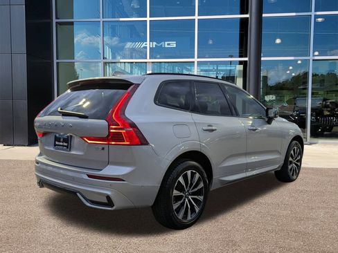 Used 2025 Volvo XC60 B5 Plus image 6