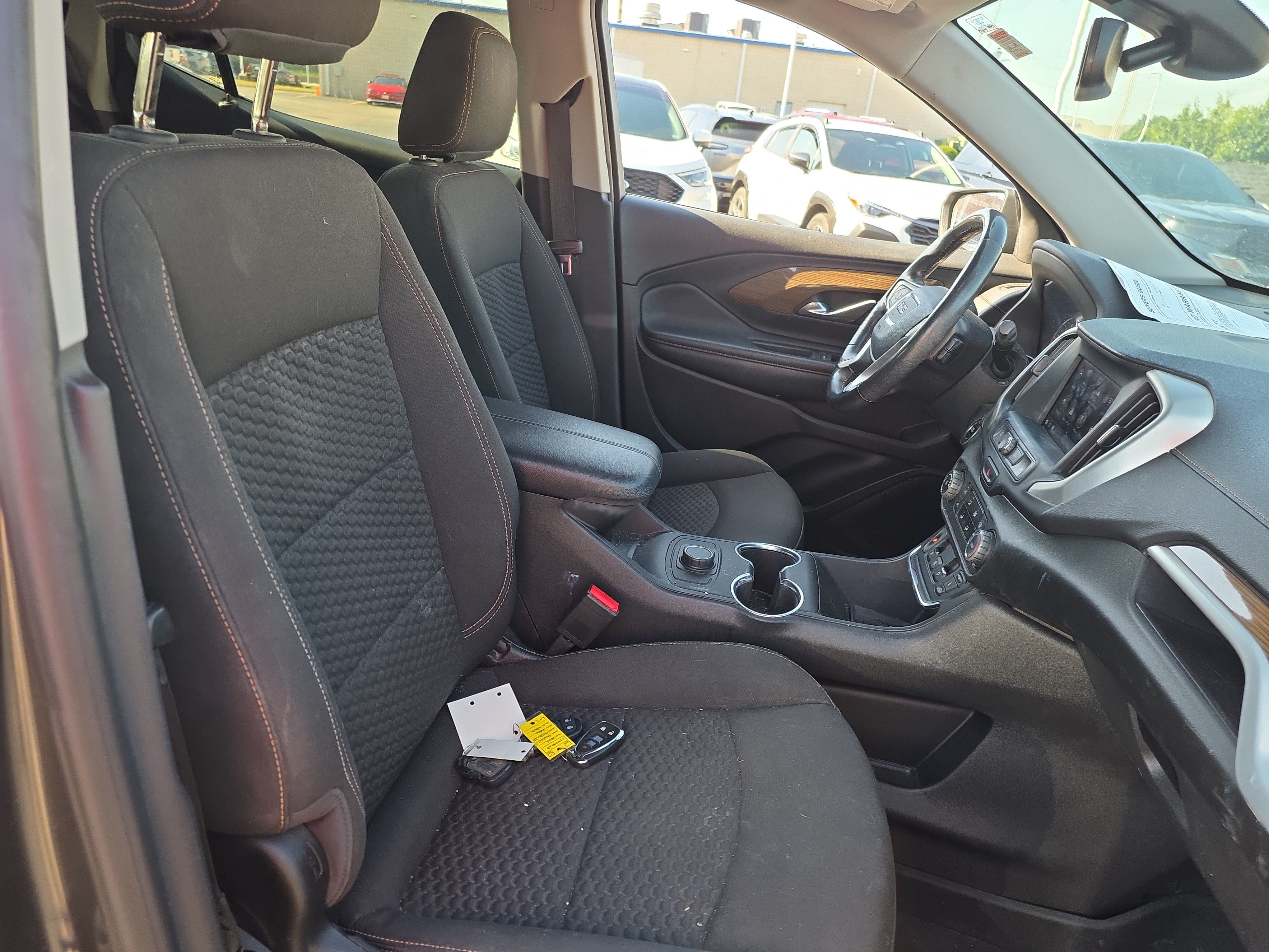 Used 2020 GMC Terrain SLE w/ Elevation Edition FWD image 9