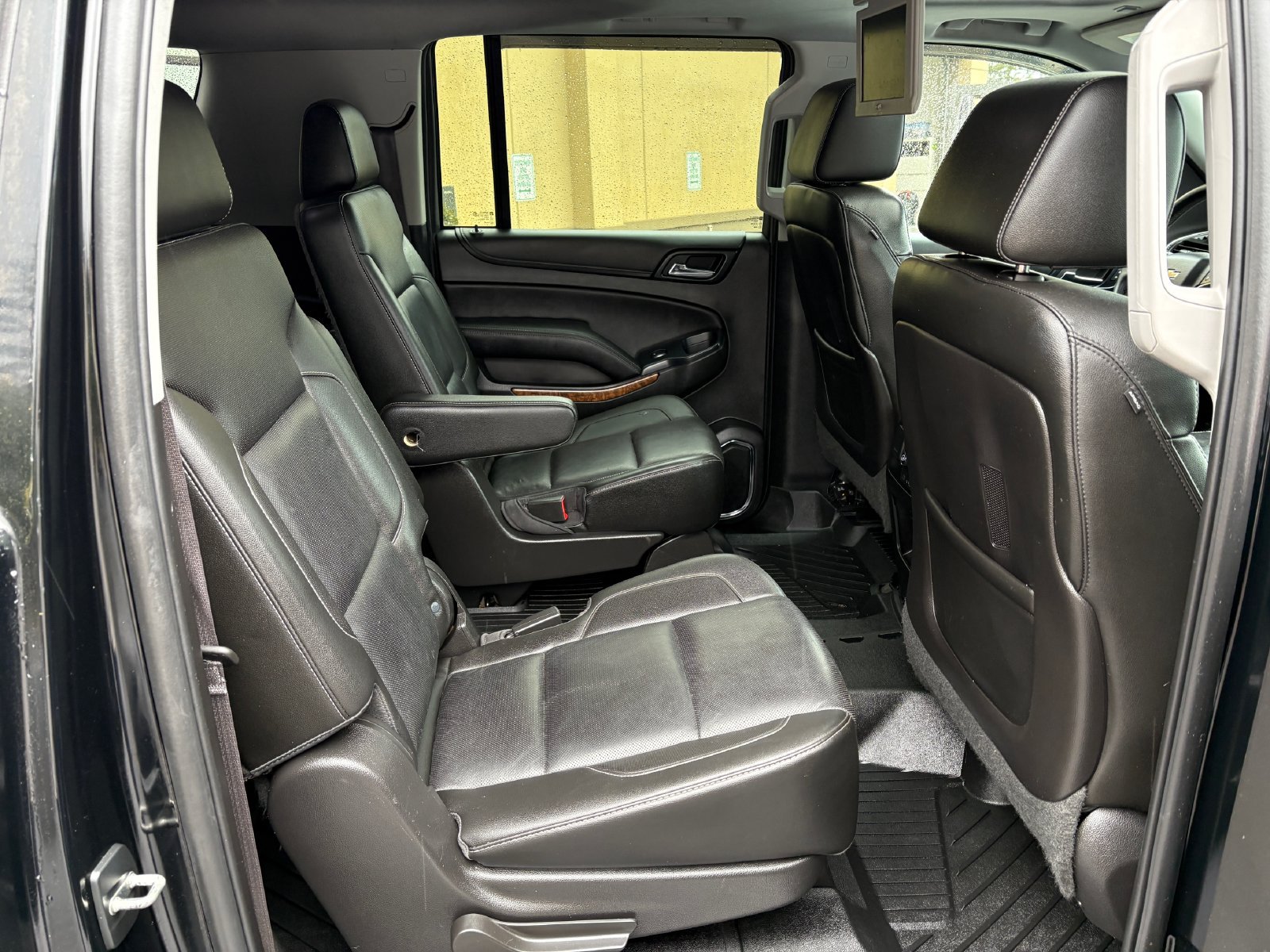 Used 2015 Chevrolet Suburban LTZ AWD/4WD image 27
