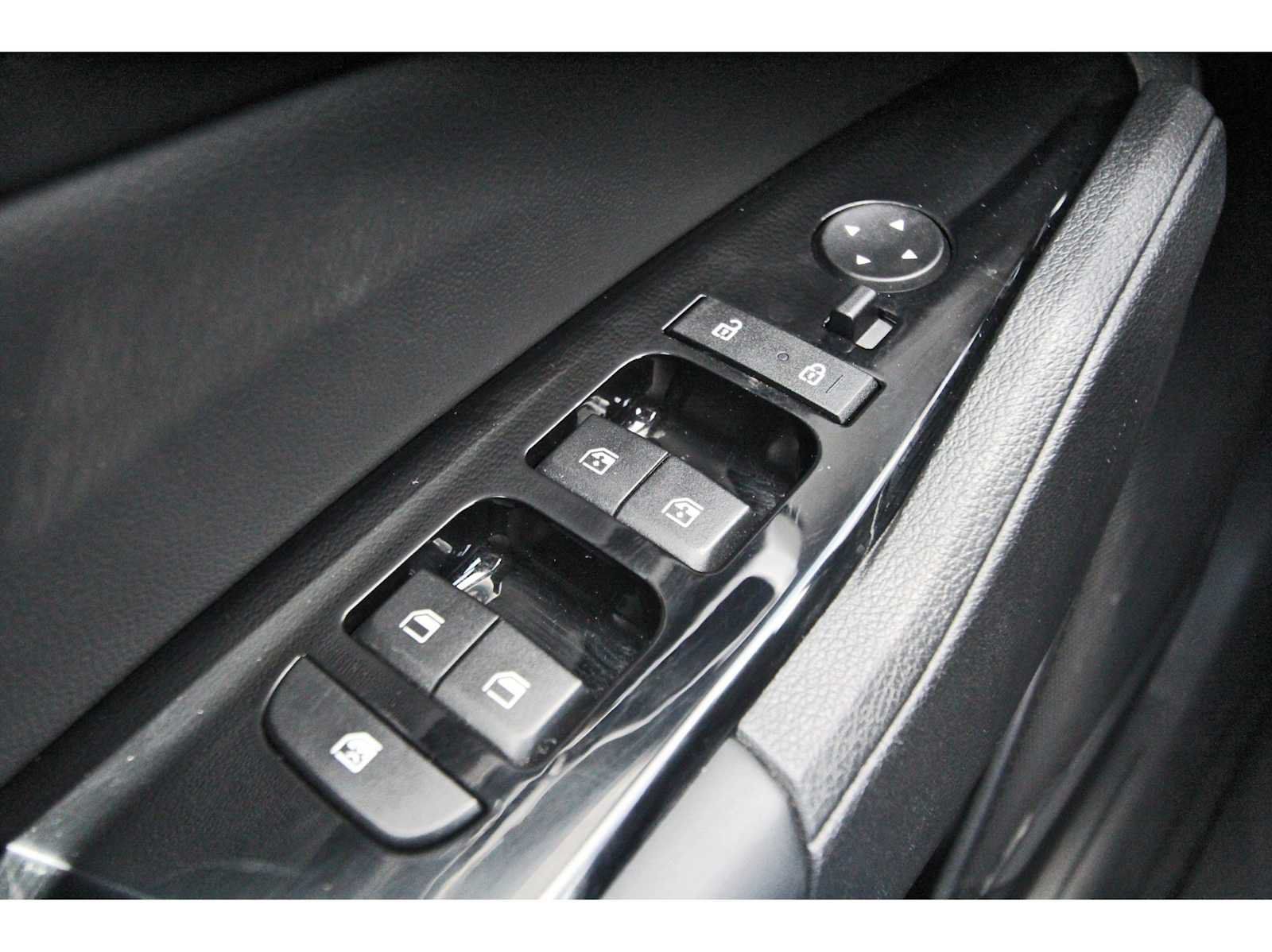 Used 2025 Kia Sportage X-Line AWD/4WD image 20