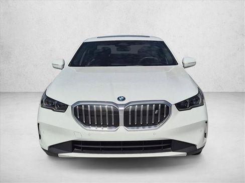 Certified 2024 BMW i5 eDrive40i w/ M Sport Package RWD image 2
