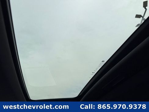 New 2026 Chevrolet Trax RS w/ Sunroof Package FWD image 28