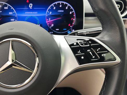 Used 2025 Mercedes-Benz C 300 4MATIC Sedan image 18