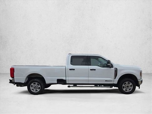 Used 2025 Ford F250 XLT image 4