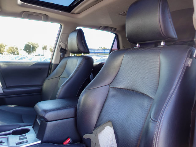 Used 2016 Toyota 4Runner Limited AWD/4WD image 22